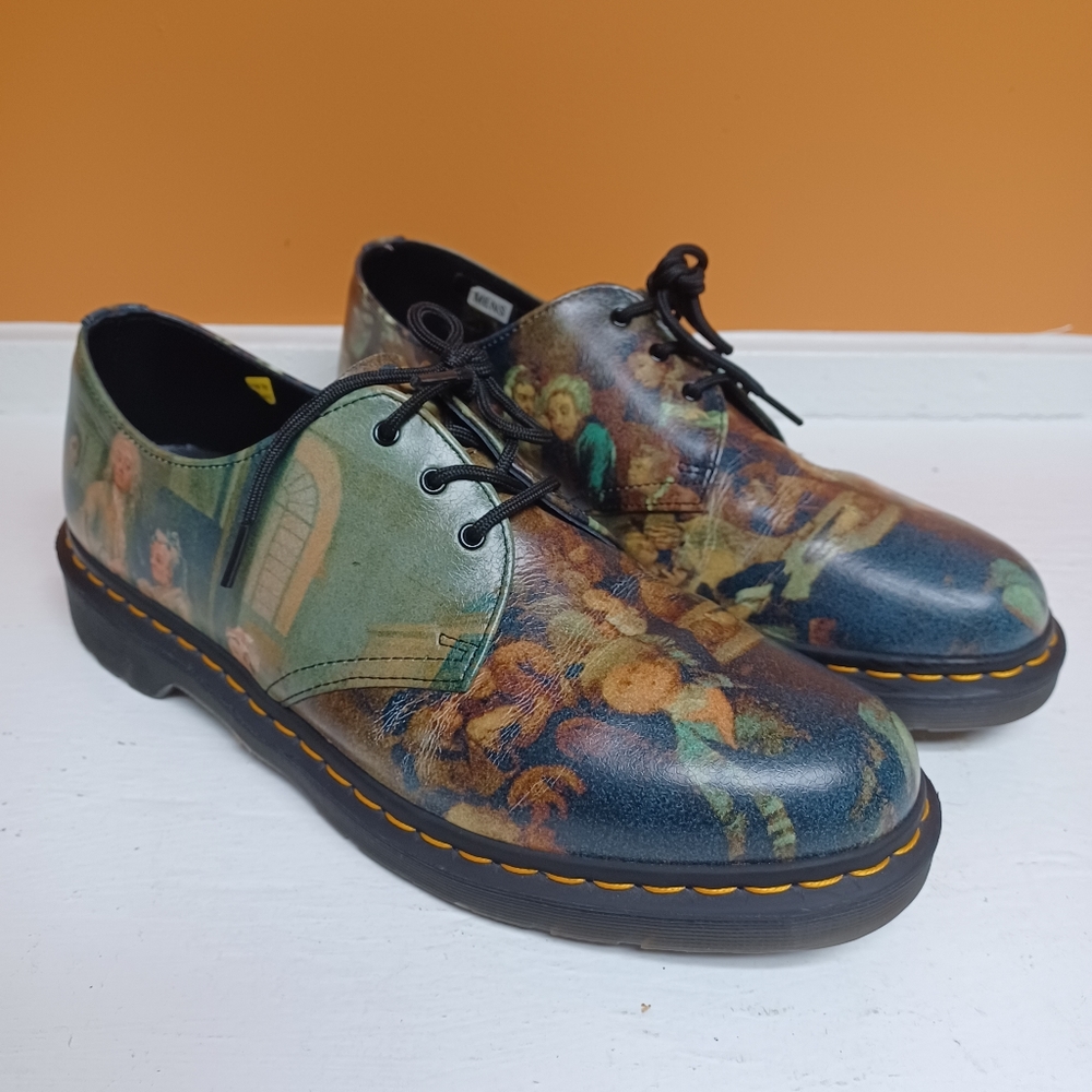 LIKE NEW Doc Martens Oxfords